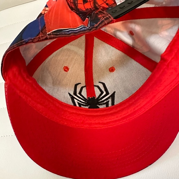 Marvel Spider Man Hat - Picture 4 of 4